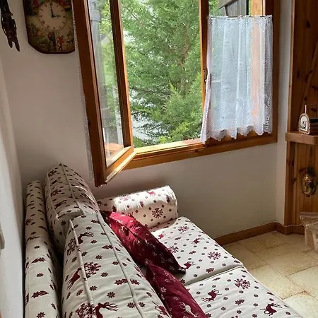Holiday Apt アパート ペスココスタンツォ