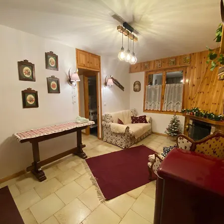 Holiday Apt ペスココスタンツォ